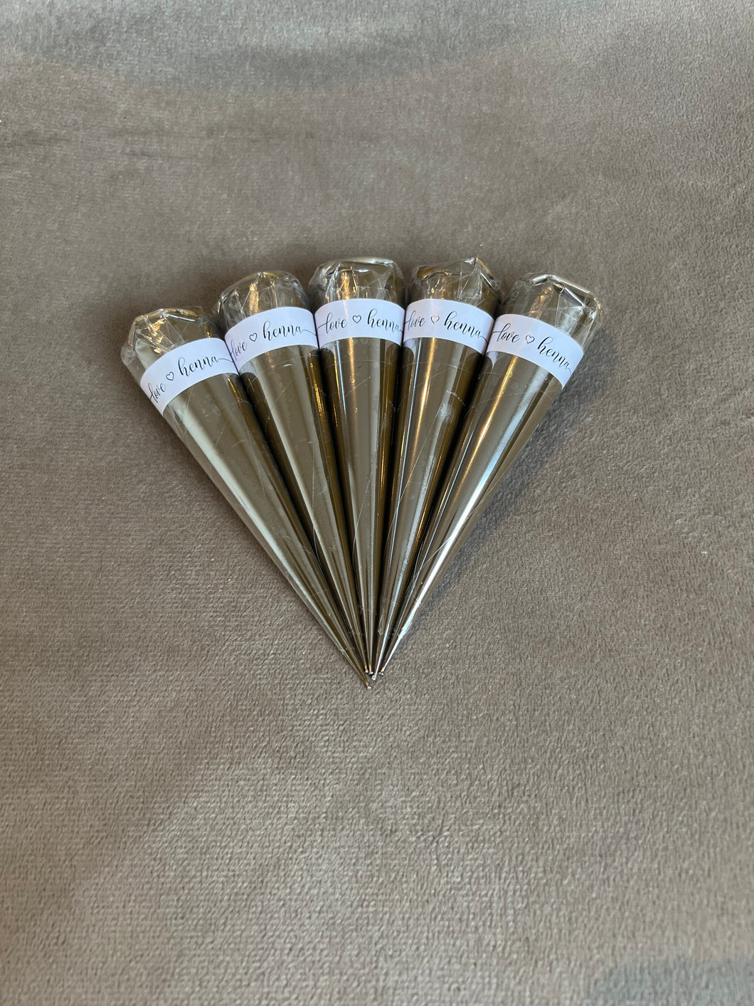 Natural henna cones LARGE met speld (30g)