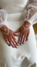 Afbeelding in Gallery-weergave laden, WHITE sticker tattoo simple
