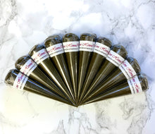 Afbeelding in Gallery-weergave laden, Natural henna cones medium (10x20g)

