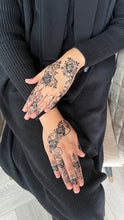 Afbeelding in Gallery-weergave laden, Sticker tattoo Laila

